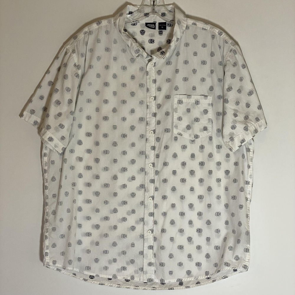 Star Wars Shirt Mens XL White Stormtrooper Helmet Print‎ Button Up Short Sleeve